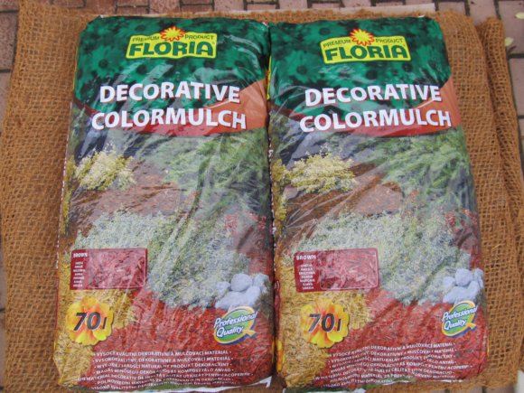 Barevná štěpka (Decorative ColorMulch)